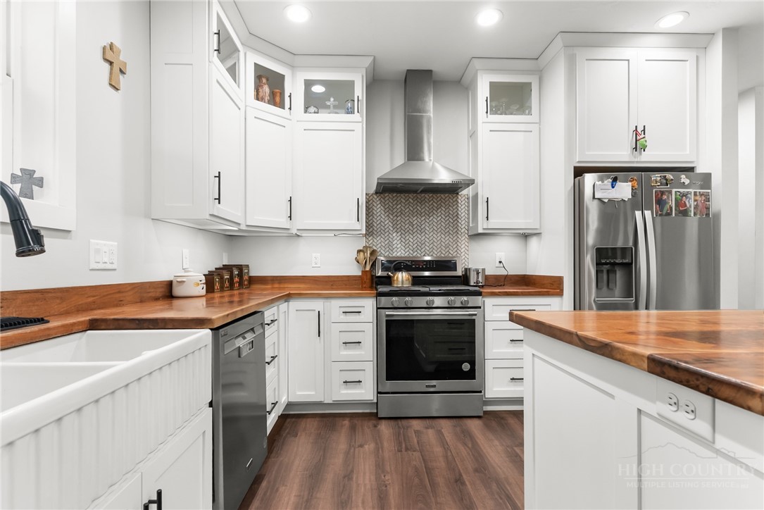 287 Wolfe Road Sparta, NC 28675 - Photo 12 of 50