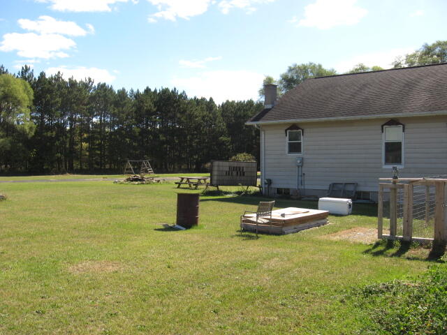 6989 West Millbrook Road Blanchard, MI 49310 - Photo 2 of 5 IMG_0484