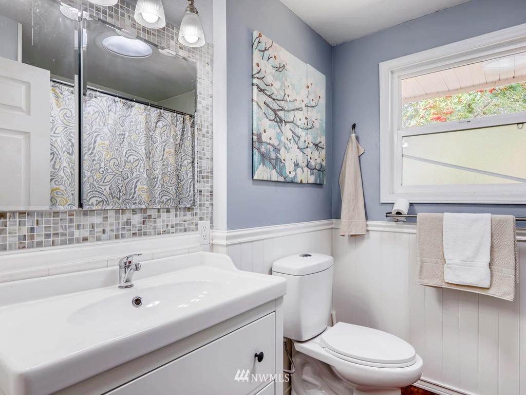 11412 Southeast 186th Street Renton, WA 98055 - Photo 17 of 25