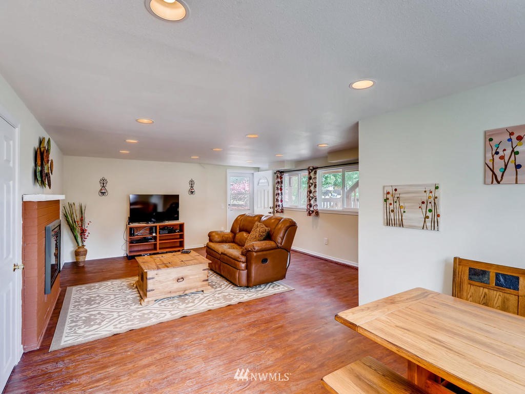11412 Southeast 186th Street Renton, WA 98055 - Photo 18 of 25