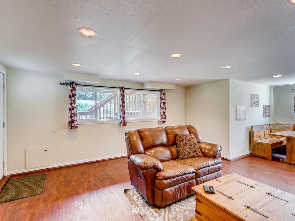 11412 Southeast 186th Street Renton, WA 98055 - Photo 19 of 25