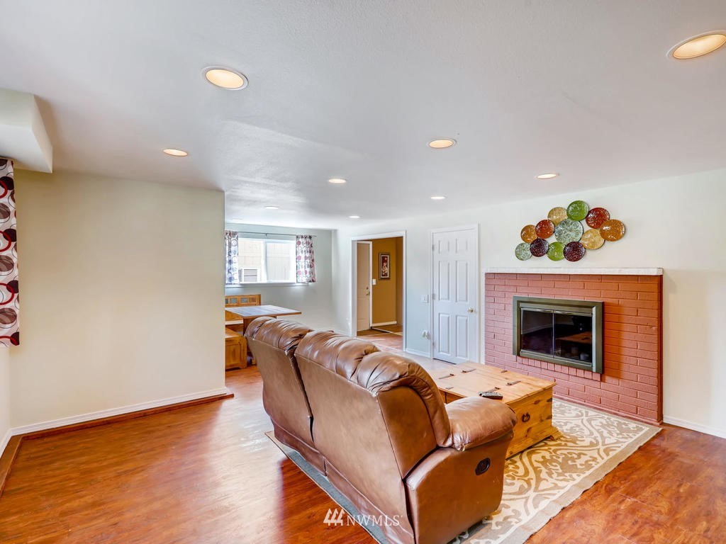 11412 Southeast 186th Street Renton, WA 98055 - Photo 20 of 25