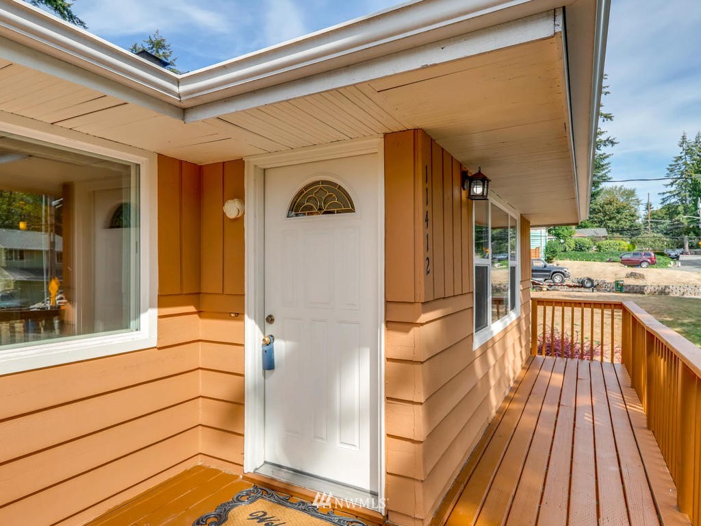 11412 Southeast 186th Street Renton, WA 98055 - Photo 3 of 25