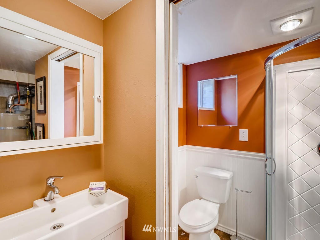 11412 Southeast 186th Street Renton, WA 98055 - Photo 22 of 25