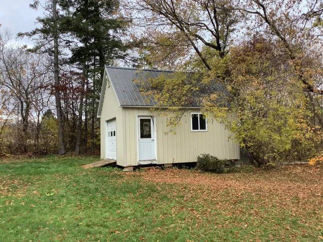 $139,900 | 37 Pleasant Street, Limestone, ME 04750