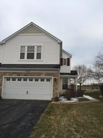$2,200 | 6715 Slate Drive, Unit 6715, Carpentersville, IL 60110