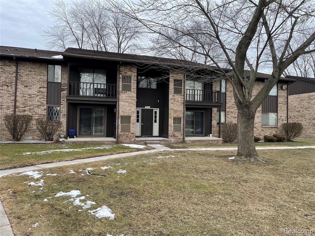256 East 13 Mile Road Madison Heights, MI 48071 - Photo 1 of 11