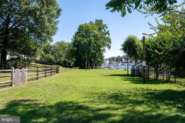 $3,500 | 754 Warren Drive, Annapolis, MD 21403