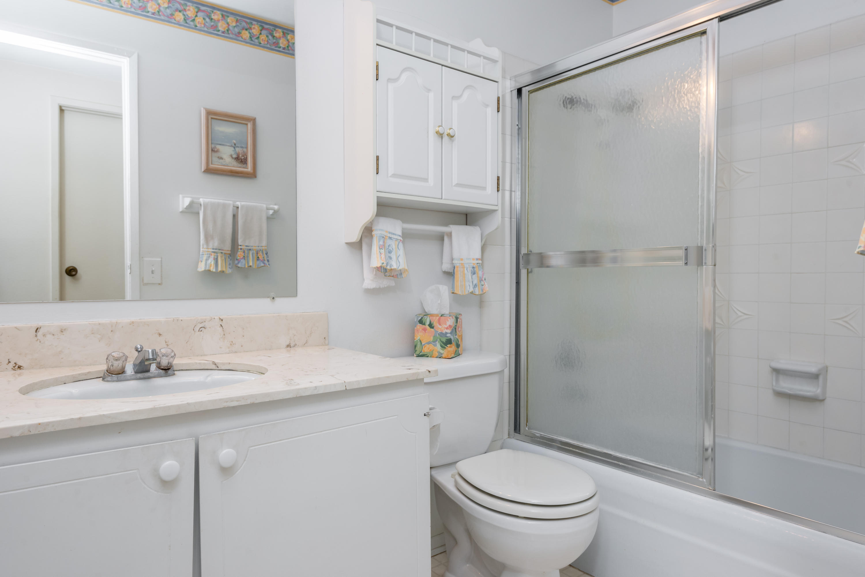 5855 Berkeley Road Goleta, CA 93117 - Photo 18 of 25 Hall Bathroom