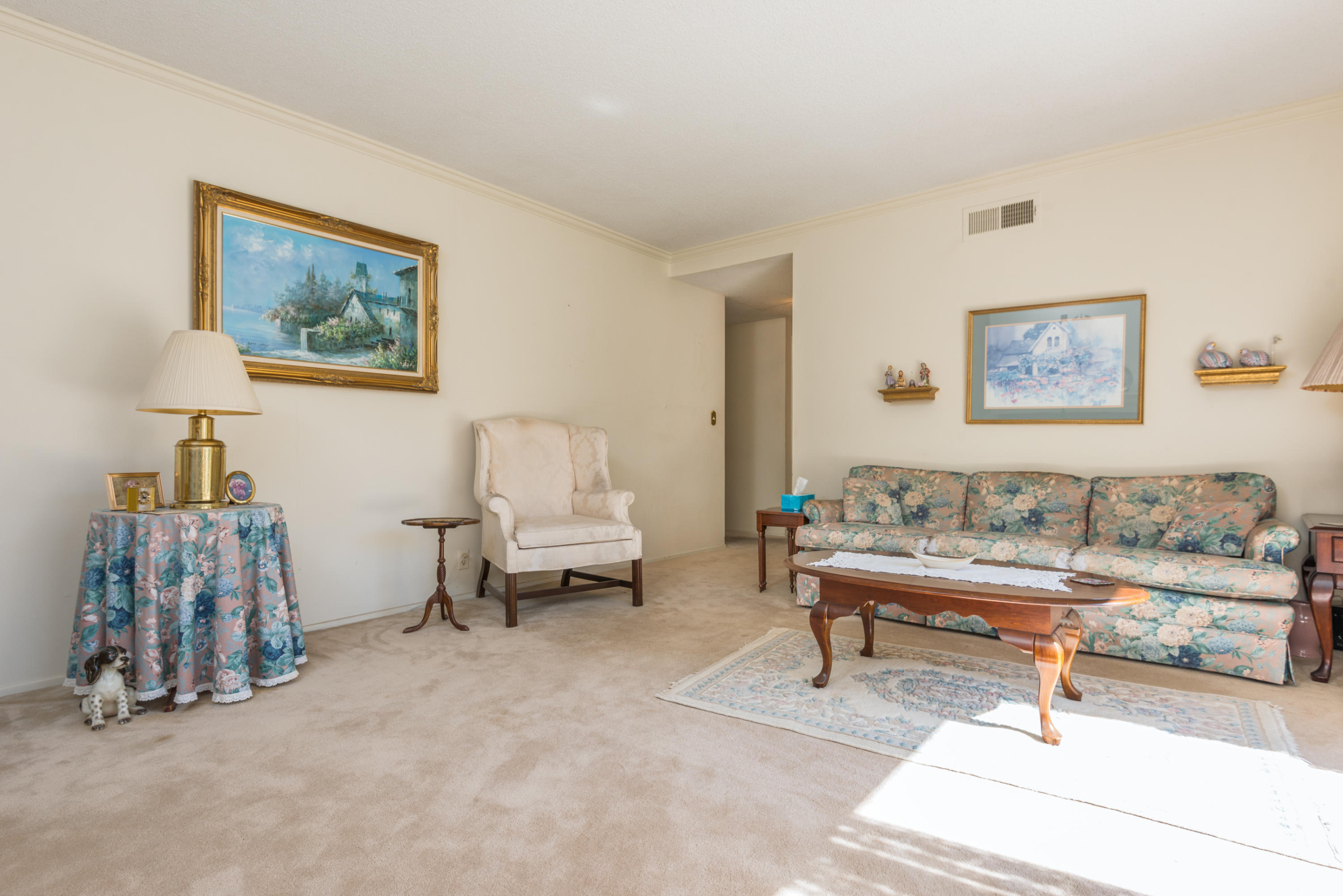 5855 Berkeley Road Goleta, CA 93117 - Photo 8 of 25 Living Room