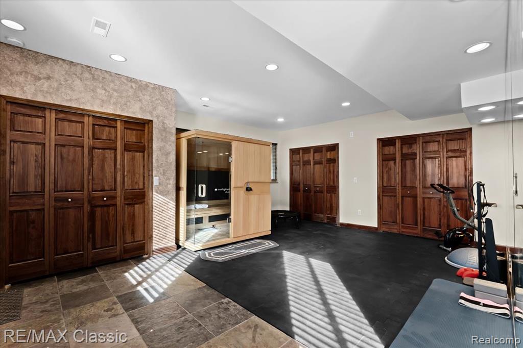 2345 East Commerce Road Milford, MI 48381 - Photo 41 of 77