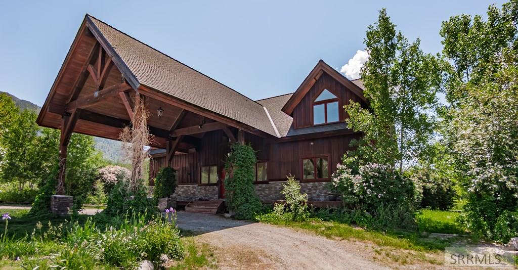 166 Elk Path Swan Valley, ID 83449 - Photo 5 of 35