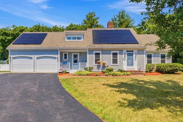$899,900 | 45 Cobblestone Lane, Weymouth, MA 02190