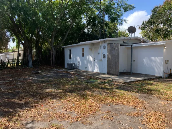 $2,200 | 5300 Northeast 15th Avenue, Pompano Beach, FL 33064