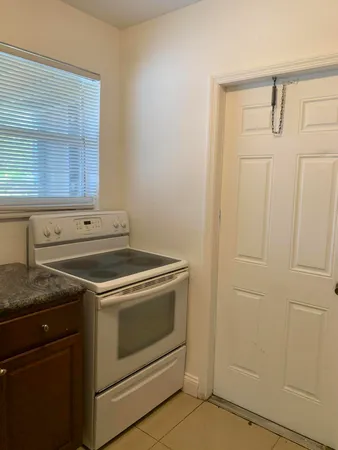 $2,200 | 5300 Northeast 15th Avenue, Pompano Beach, FL 33064