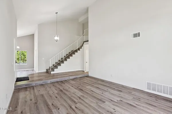 $1,100,000 | 5451 Summerfield Street, Camarillo, CA 93012