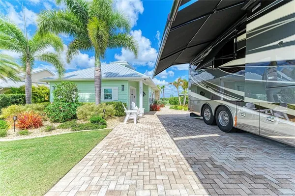 $565,000 | 8318 Southwest Sand Crane Circle, Unit LOT 86, Arcadia, FL 34269