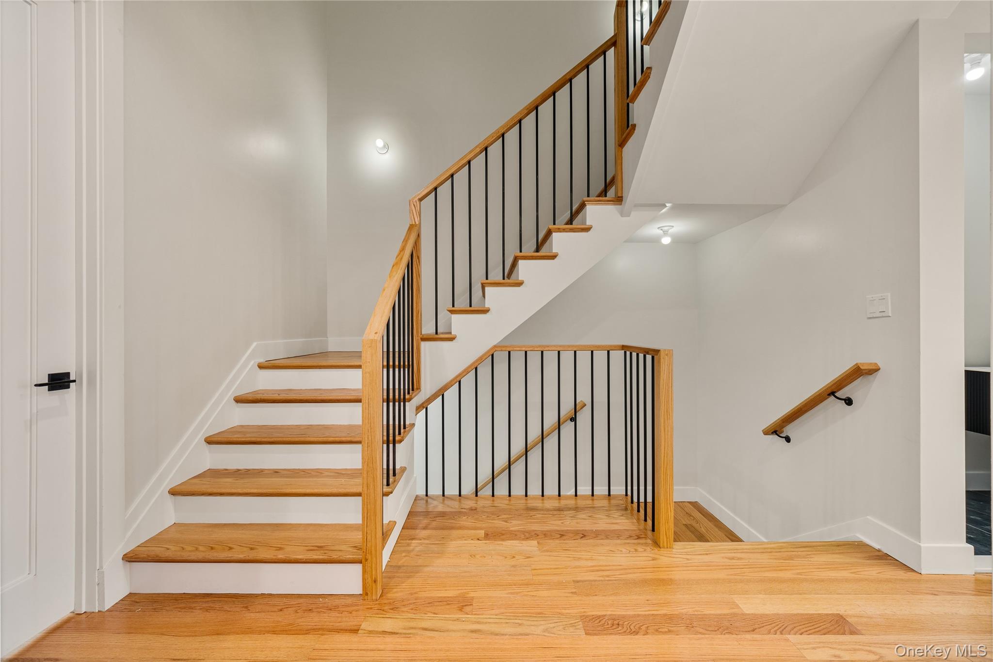 17 Lazer Ct Spring Valley, Unit 201 Spring Valley, NY 10977 - Photo 3 of 37 Gallery Image 3