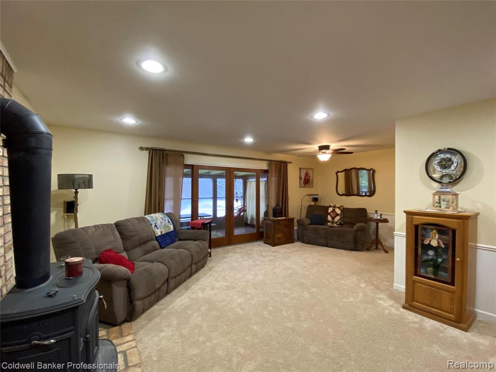 2050 Bone Road Holly, MI 48442 - Photo 8 of 24
