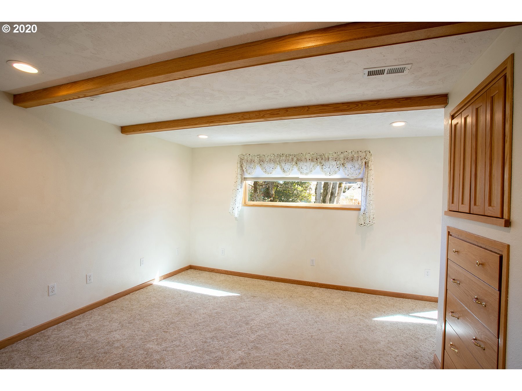 549 South 68th Place Springfield, OR 97478 - Photo 26 of 32 Gallery Image 26