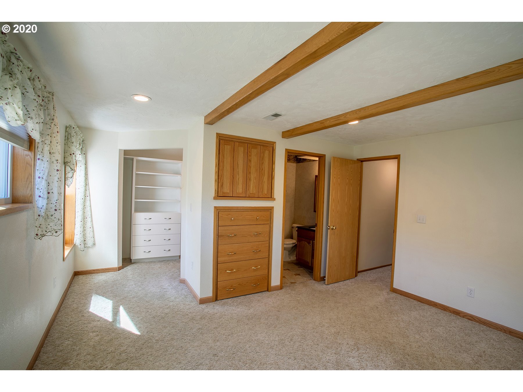 549 South 68th Place Springfield, OR 97478 - Photo 27 of 32 Gallery Image 27