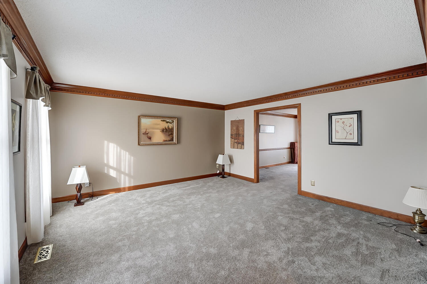 1854 Appian Way Springfield, OH 45503 - Photo 6 of 95 50046309-008_web