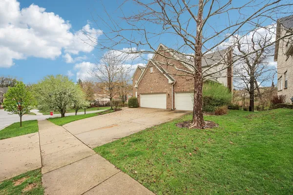 $875,000 | 1967 North Meryls Terrace, Palatine, IL 60074