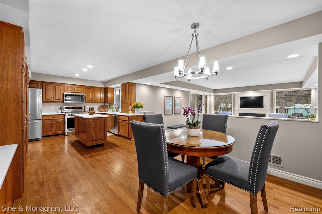 210 Mead Road Rochester Hills, MI 48306 - Photo 9 of 56