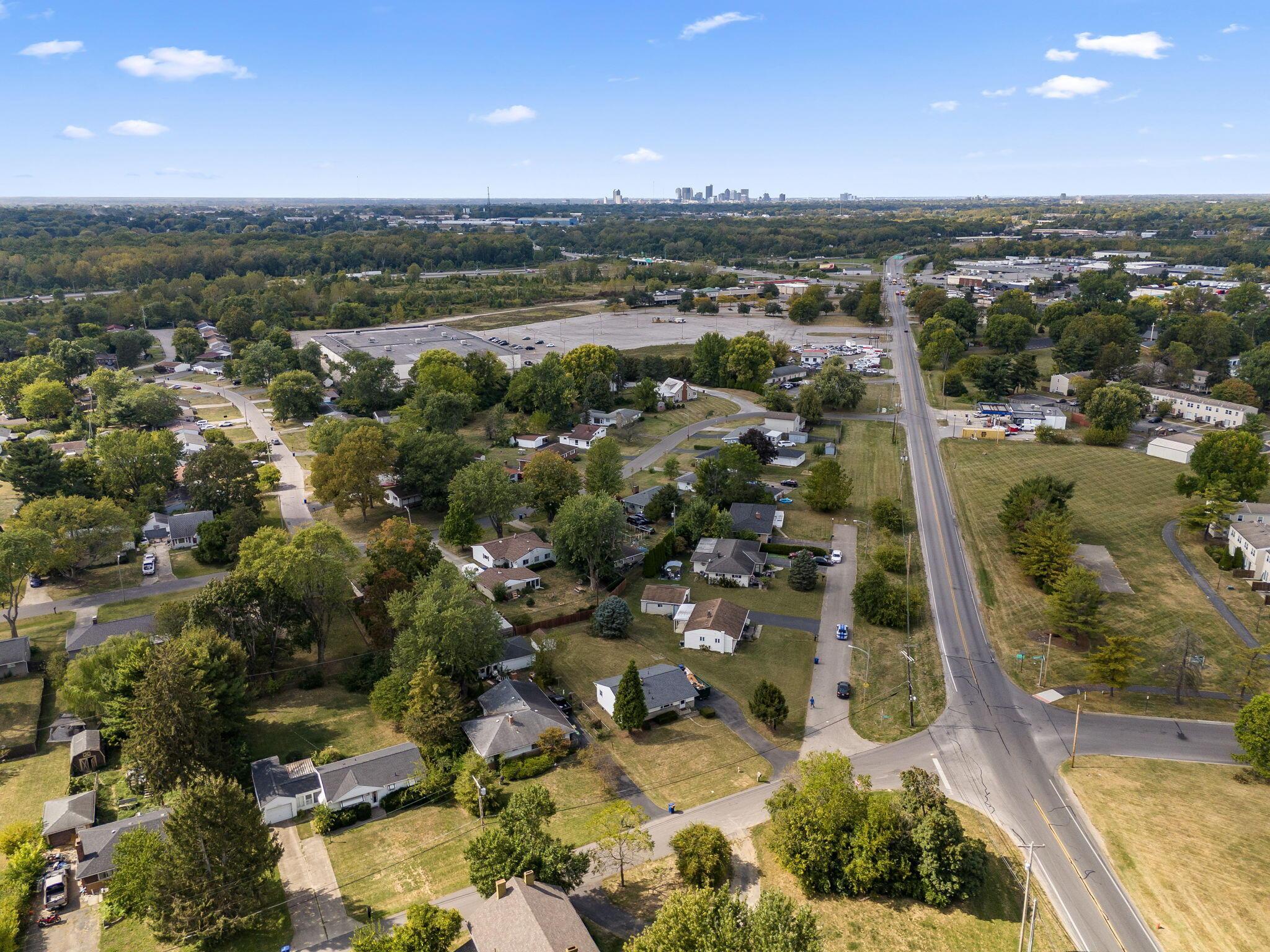2835 Schwartz Road Columbus, OH 43232 - Photo 39 of 41 46-web-or-mls-DJI_20250916150112_0027_D