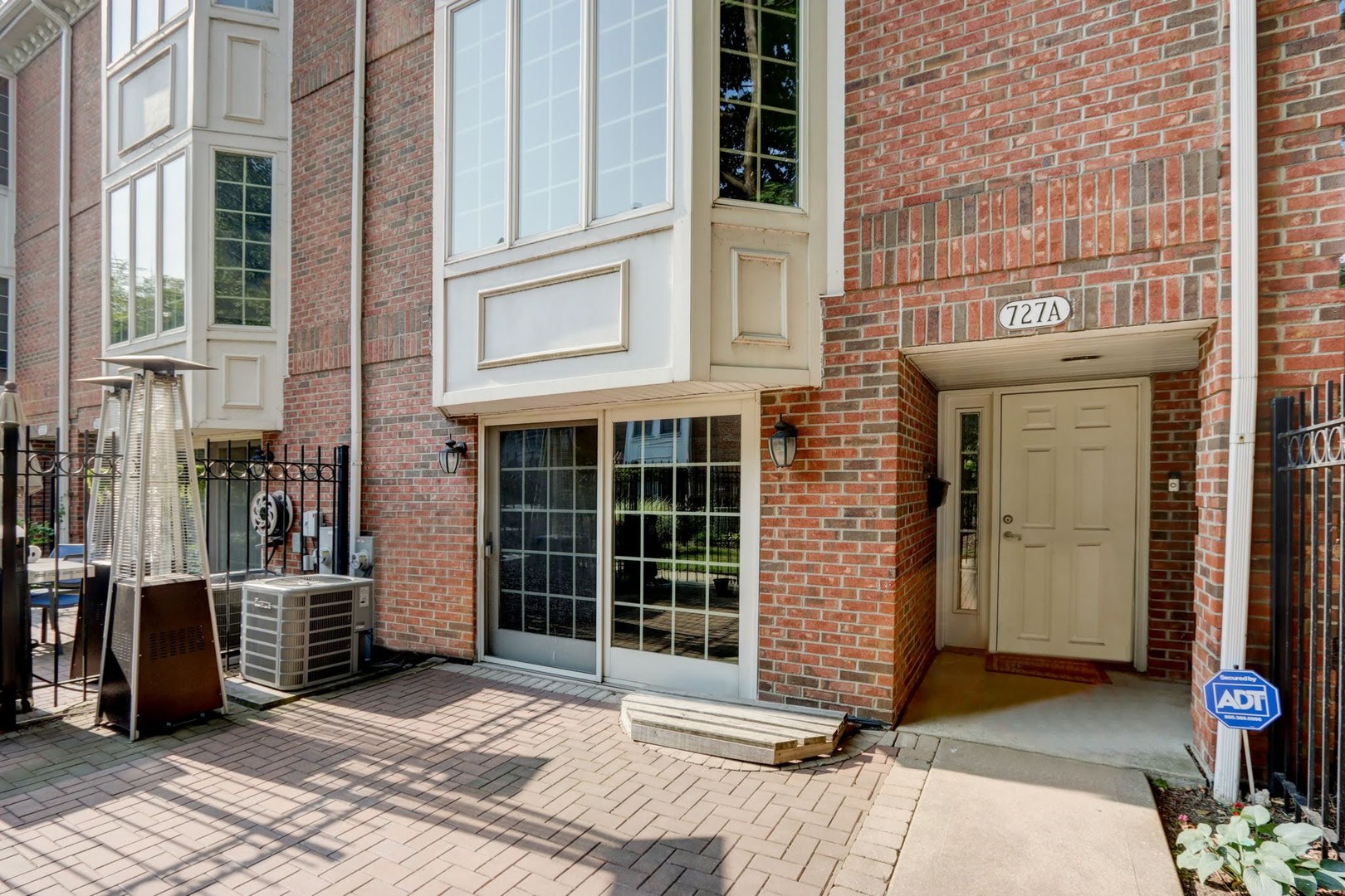727 South Racine Avenue, Unit A Chicago, IL 60607 - Photo 34 of 37 Gallery Image 34