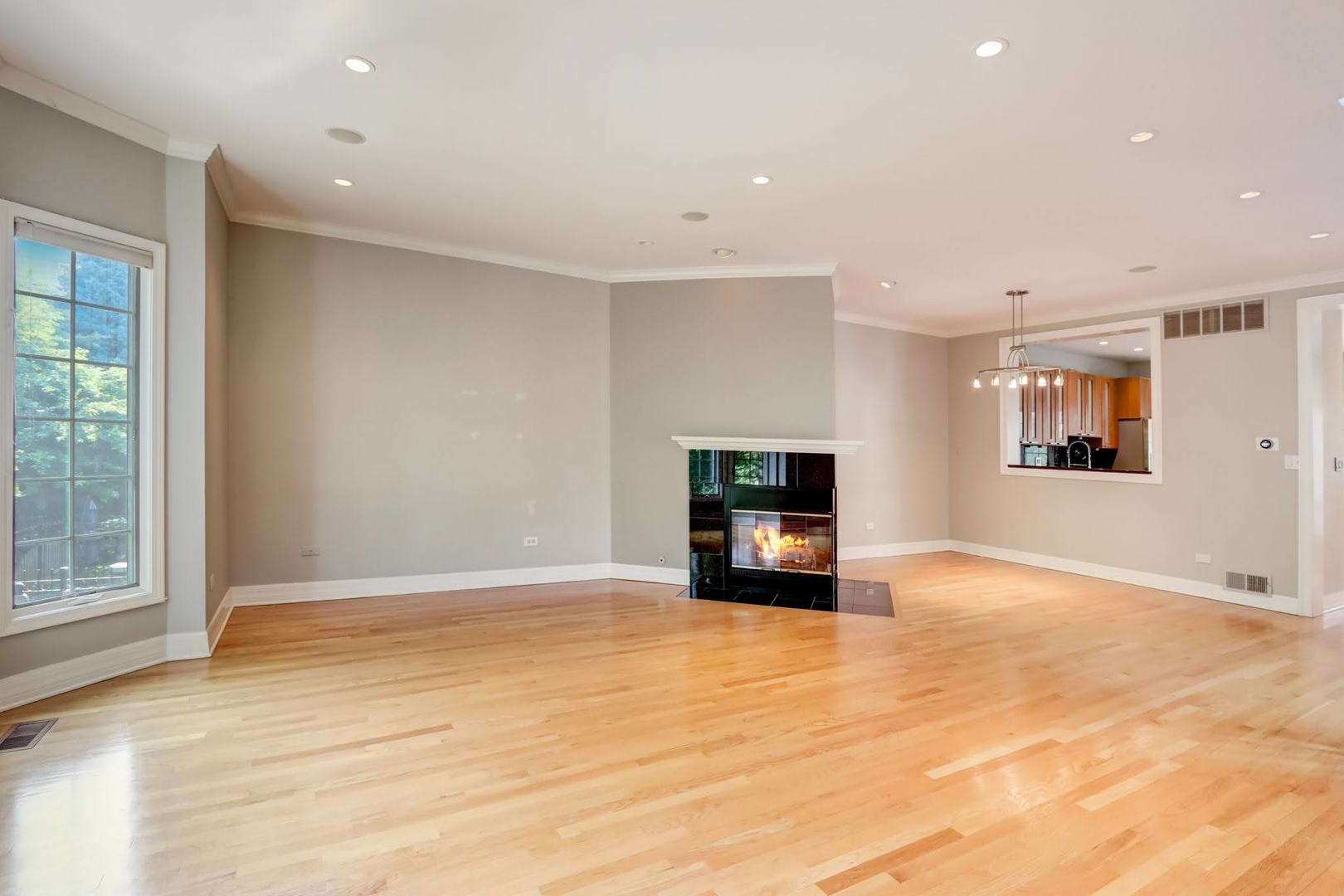 727 South Racine Avenue, Unit A Chicago, IL 60607 - Photo 6 of 37 Gallery Image 6