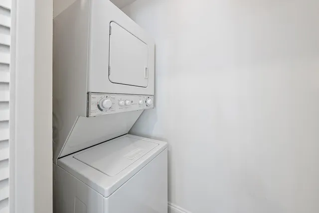 $169,000 | 292 Cape Cod Circle, Unit B, Lake Worth, FL 33467