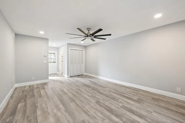 $169,000 | 292 Cape Cod Circle, Unit B, Lake Worth, FL 33467