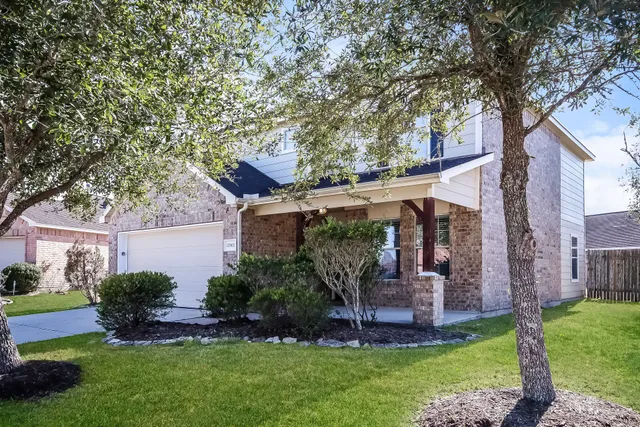 $2,005 | 12902 Trail Hollow Court, Pearland, TX 77584