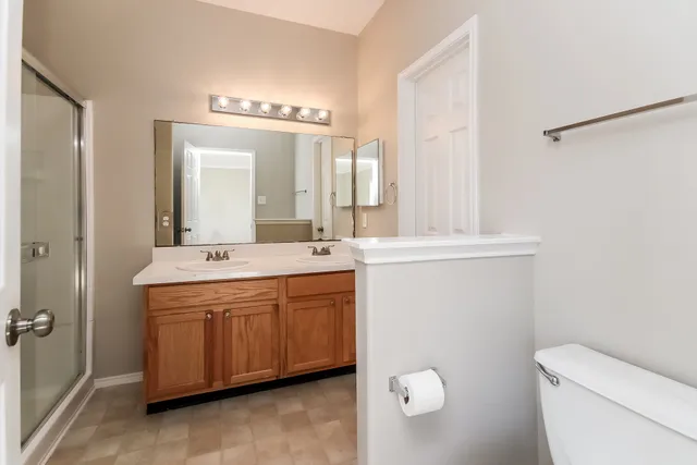 $2,005 | 12902 Trail Hollow Court, Pearland, TX 77584