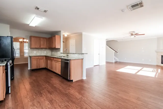 $2,005 | 12902 Trail Hollow Court, Pearland, TX 77584