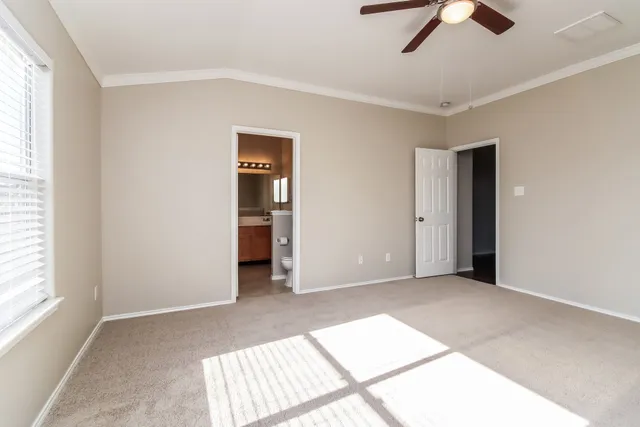 $2,005 | 12902 Trail Hollow Court, Pearland, TX 77584