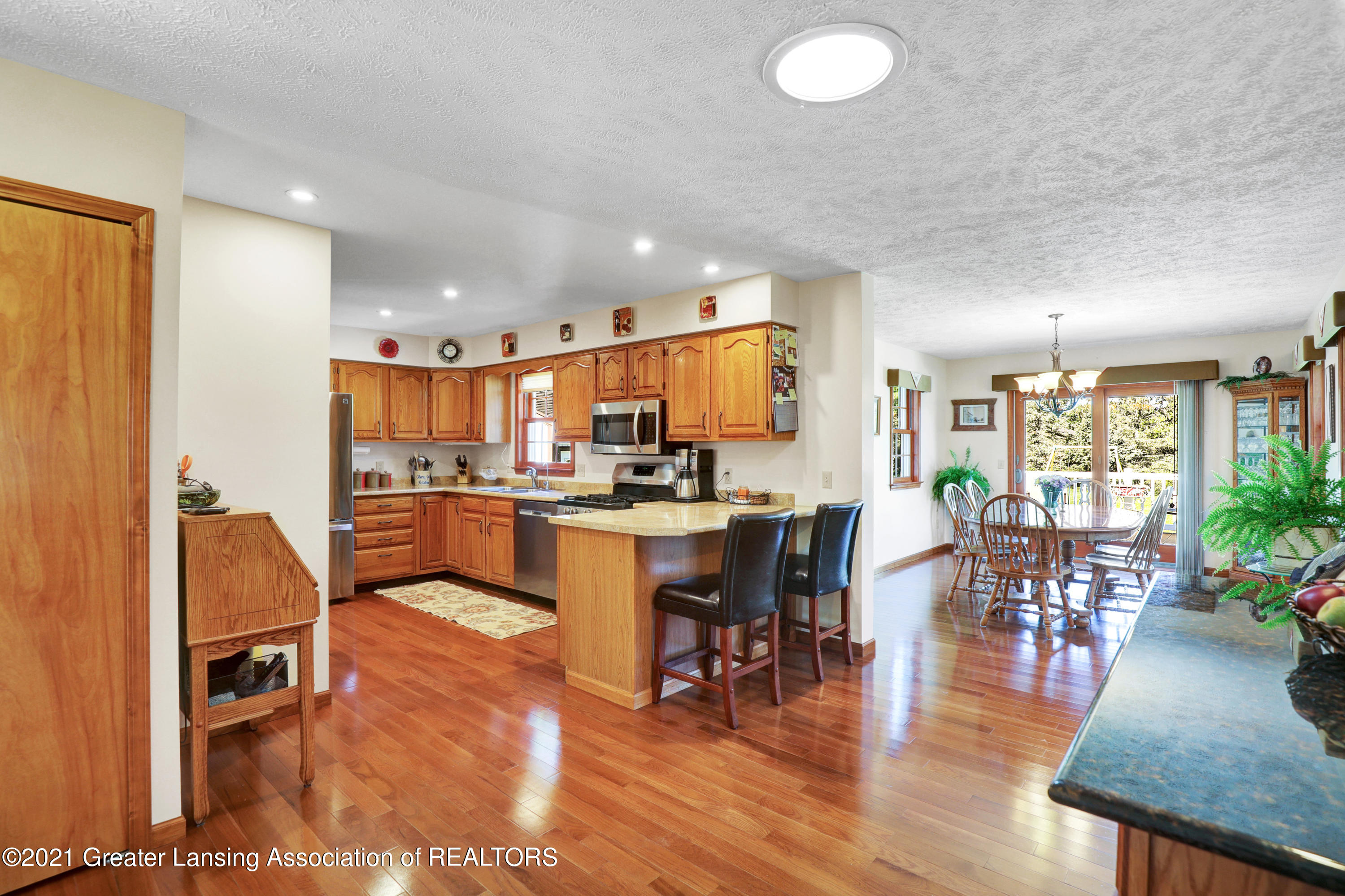 12288 Airport Road Dewitt, MI 48820 - Photo 16 of 32 Kitchen-Dining