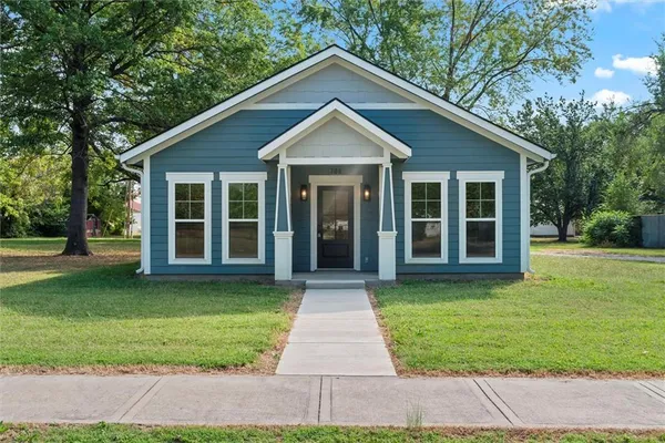 $265,000 | 706 North Main Street, Urich, MO 64788