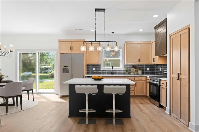 $274,900 | 706 North Main Street, Urich, MO 64788