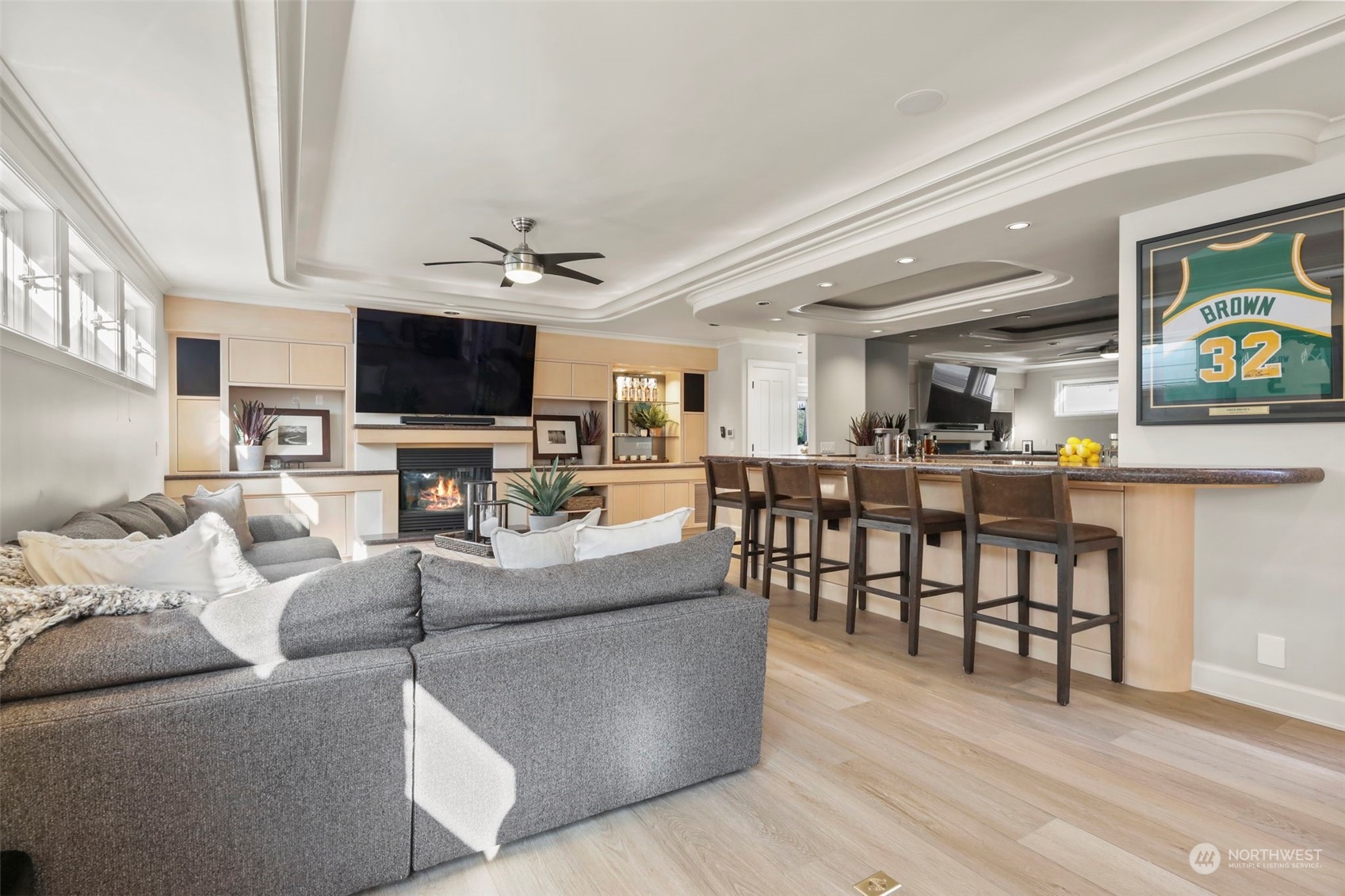809 Stitch Road Lake Stevens, WA 98258 - Photo 23 of 40 a living room with furniture a flat screen tv and kitchen view