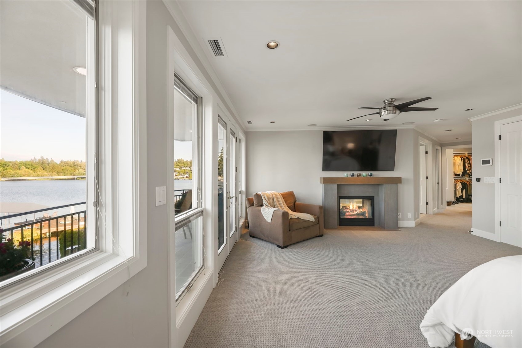 809 Stitch Road Lake Stevens, WA 98258 - Photo 30 of 40 a living room with furniture and a flat screen tv