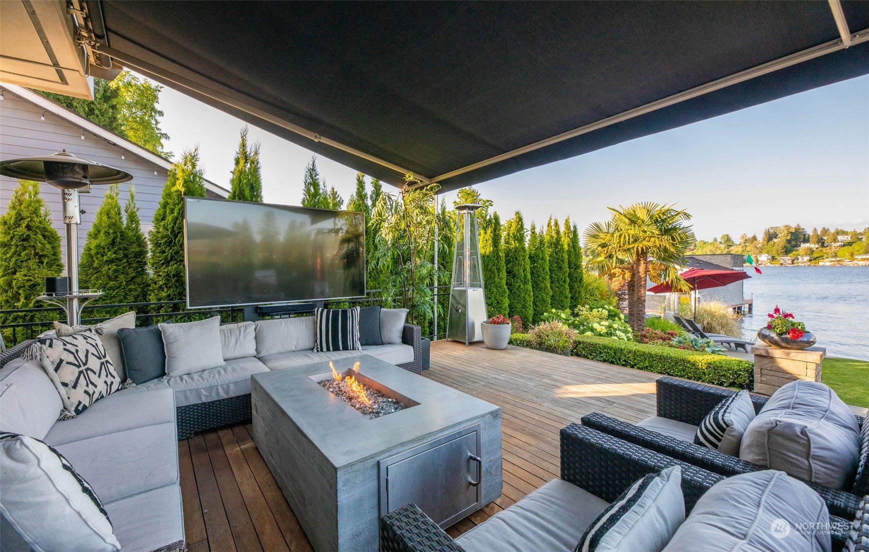 809 Stitch Road Lake Stevens, WA 98258 - Photo 8 of 40 a outdoor living space with furniture and garden view