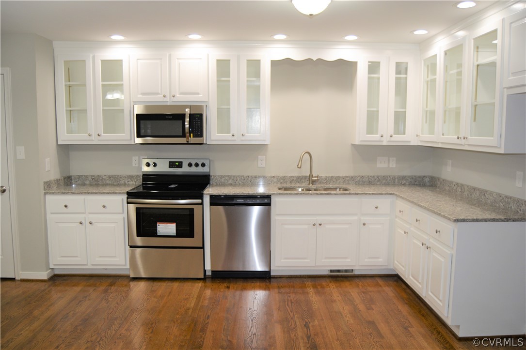 2541 Brookforest Road Midlothian, VA 23112 - Photo 5 of 21