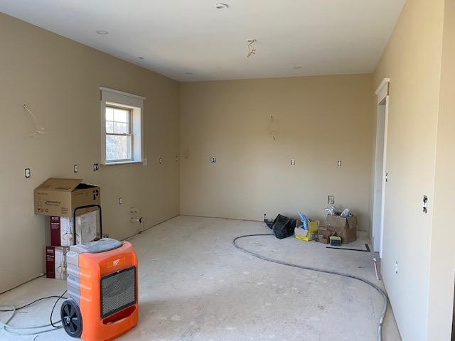 1143 Chase Road Bangor, ME 04401 - Photo 7 of 13 IMG_6250