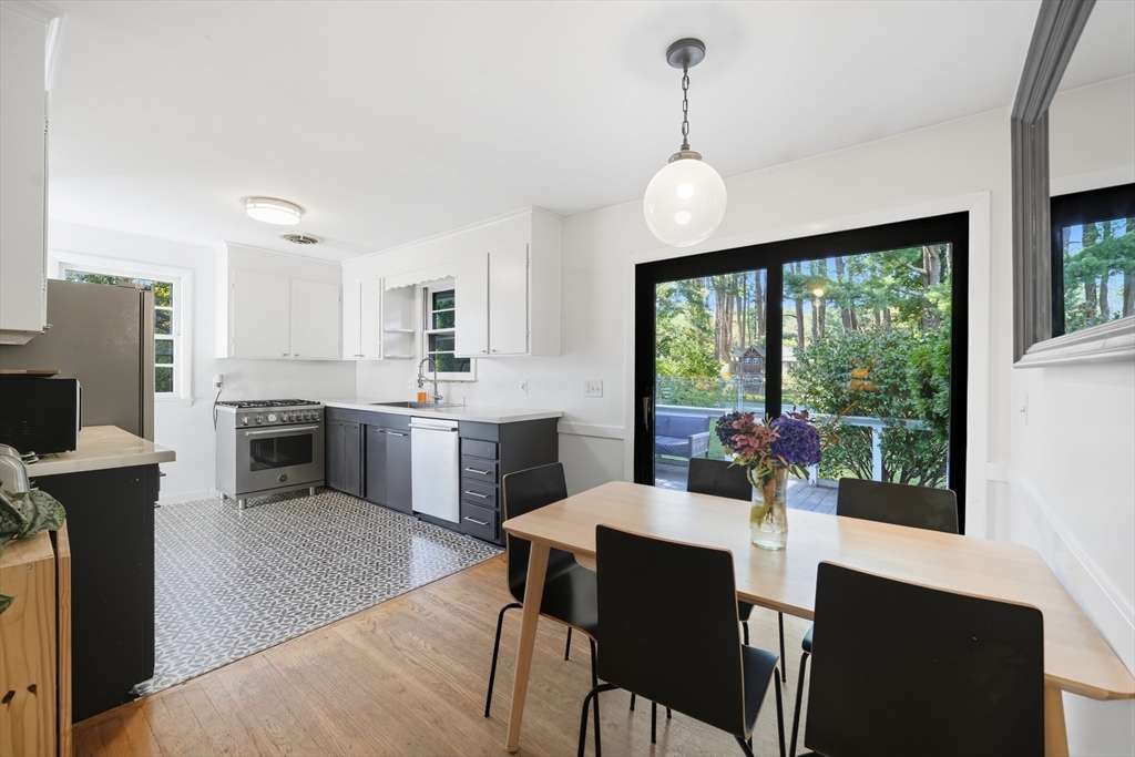 269 Ryan Road Northampton, MA 01062 - Photo 6 of 29