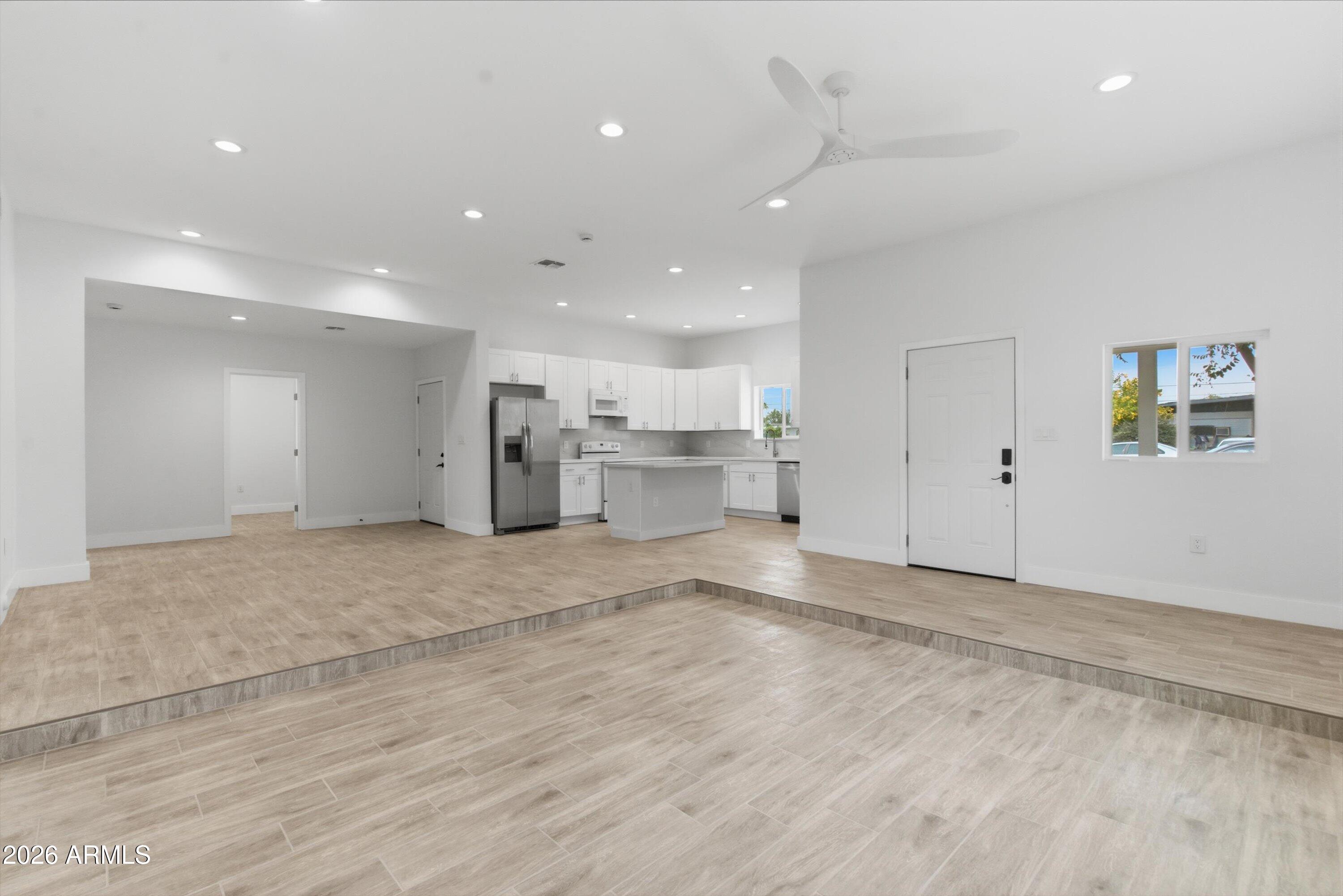 2709 East Phelps Road Phoenix, AZ 85032 - Photo 7 of 36