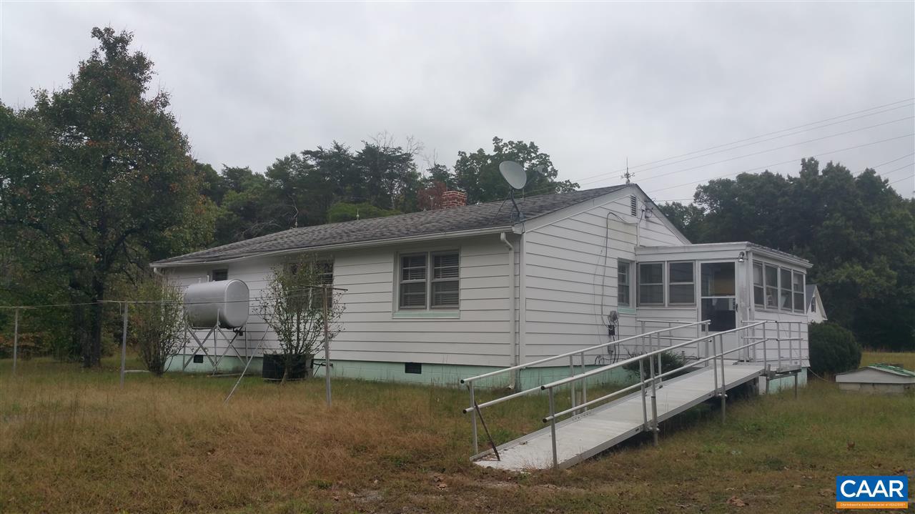2581 Wickham Road Bumpass, VA 23024 - Photo 2 of 23