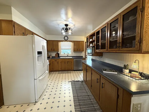 $175,000 | 421 9th Avenue, Madison, MN 56256