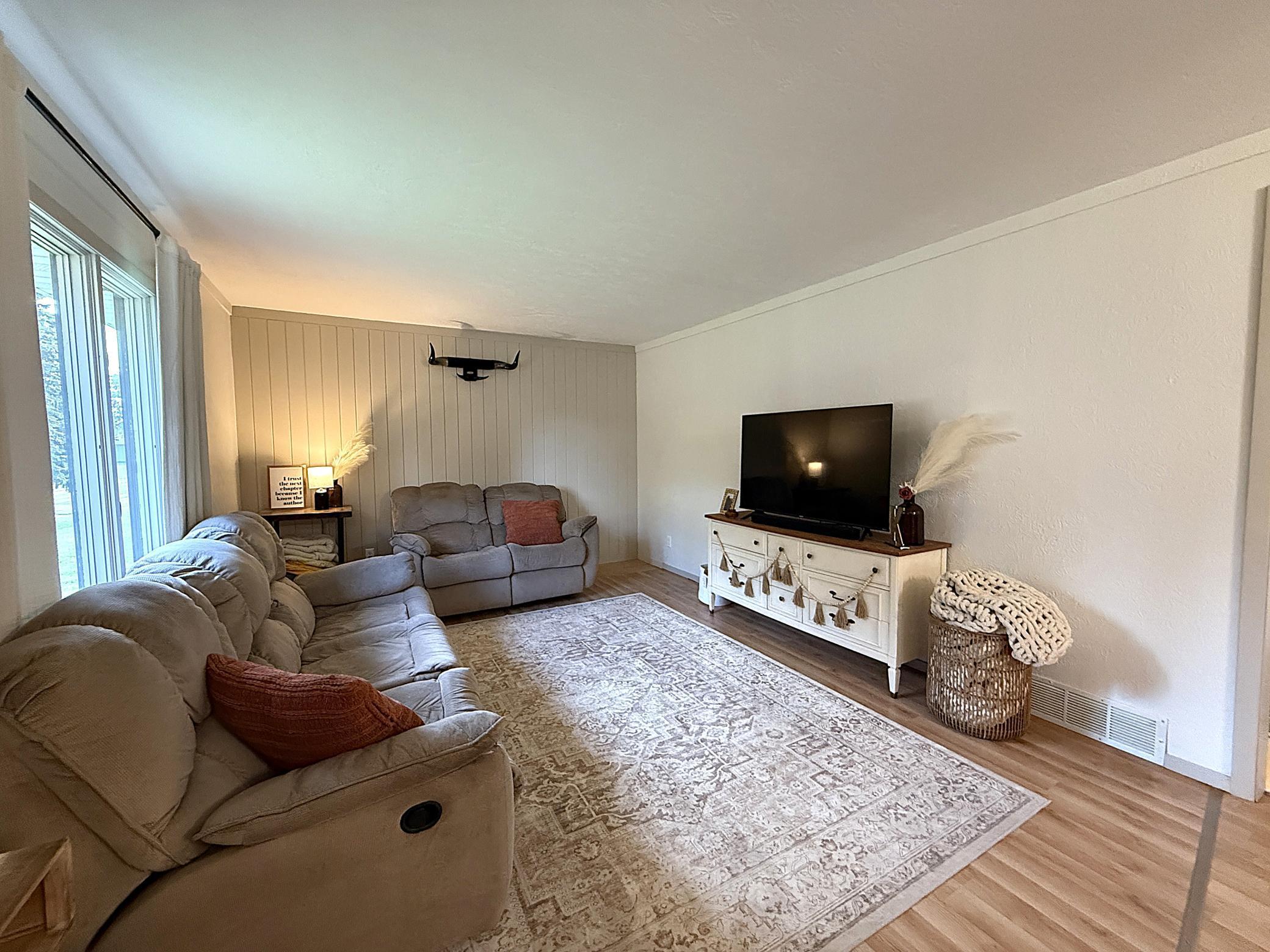 421 9th Avenue Madison, MN 56256 - Photo 15 of 56